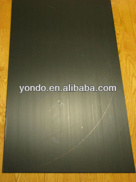 Heat-resistant fluted plastic board