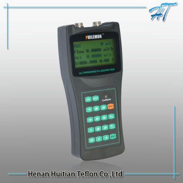 Handheld ultrasonic flow meter with transducer