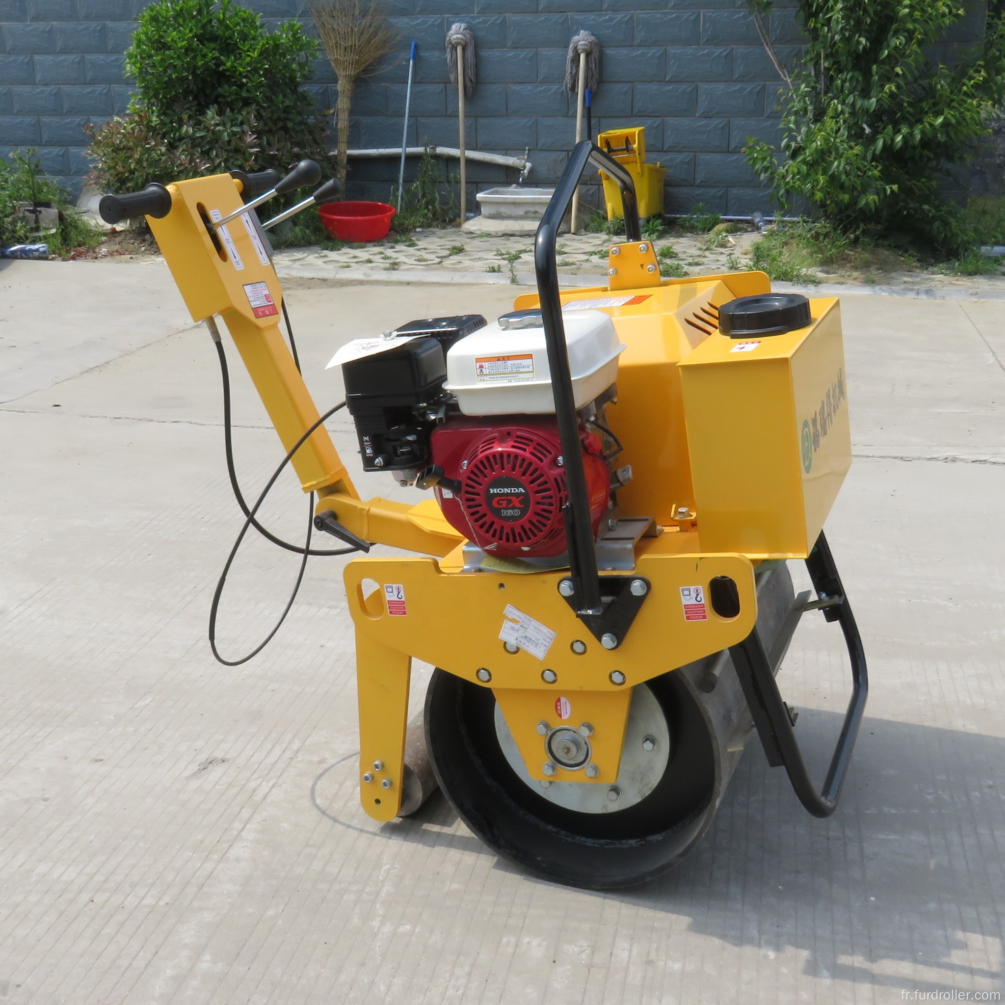 Mini compacteur monocylindre FYL-D600 de rouleau de route de machines de construction de vibration de tambour