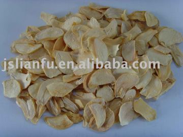 Sell dehydrated garlic flakes