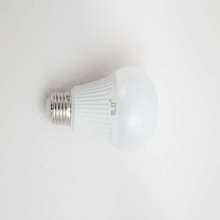 Lampadina LED con sensore microonde 5w 6000k