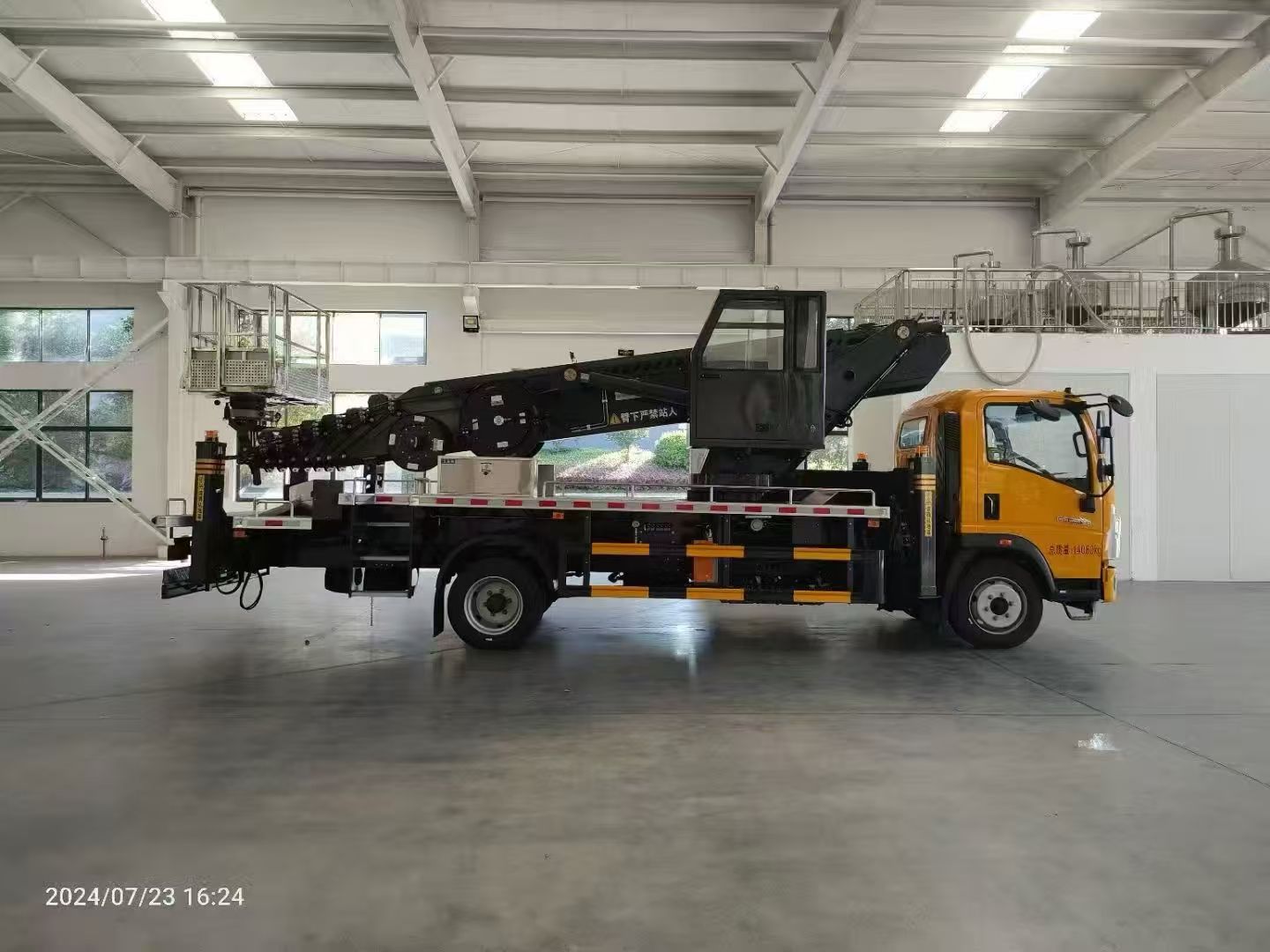 Телескопическая воздушная платформа Telescopic Aerial Platform Vehicle