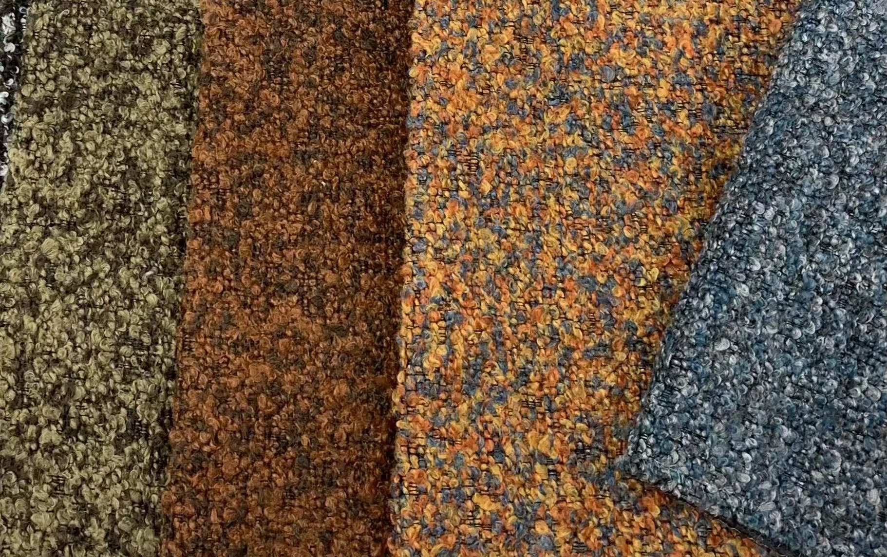 Tissu bouclé doux et élégant. Soft and Stylish Bouclé Fabric