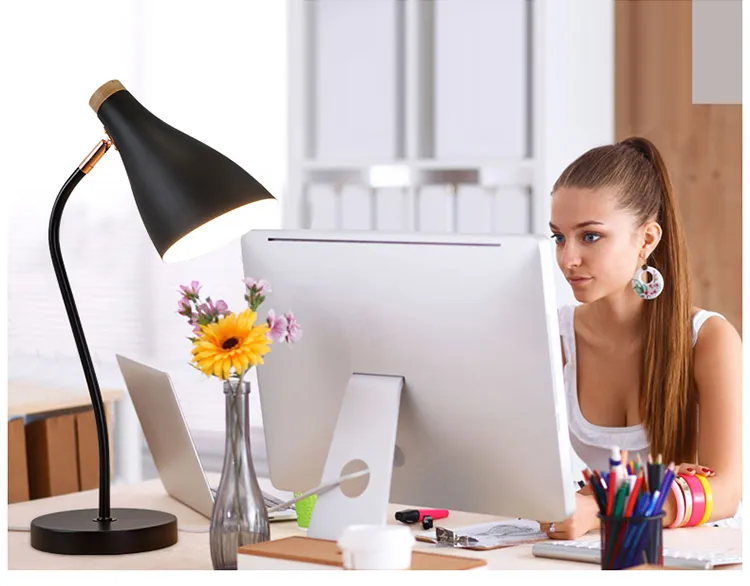 LED Eye Protection Desk Lamp for Students and Professionals