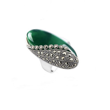 Vintage Silver Ring Oval Green Agate and Marcasite