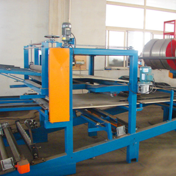 China sandwich panel roofing tile making machine