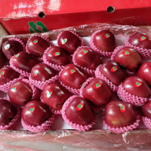 Fresh Red Sweety Huaniu Apple