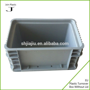 Lockable plastic boxes