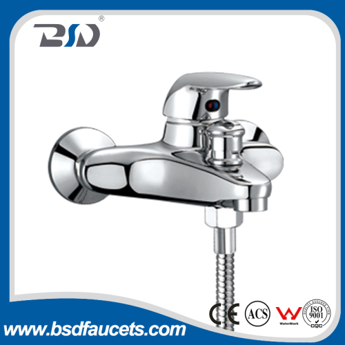 brass single lever chrome plated mordern design cheap price bathtub faucet mixer in China