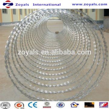 2015 good quality galvanized welded razor wire msh