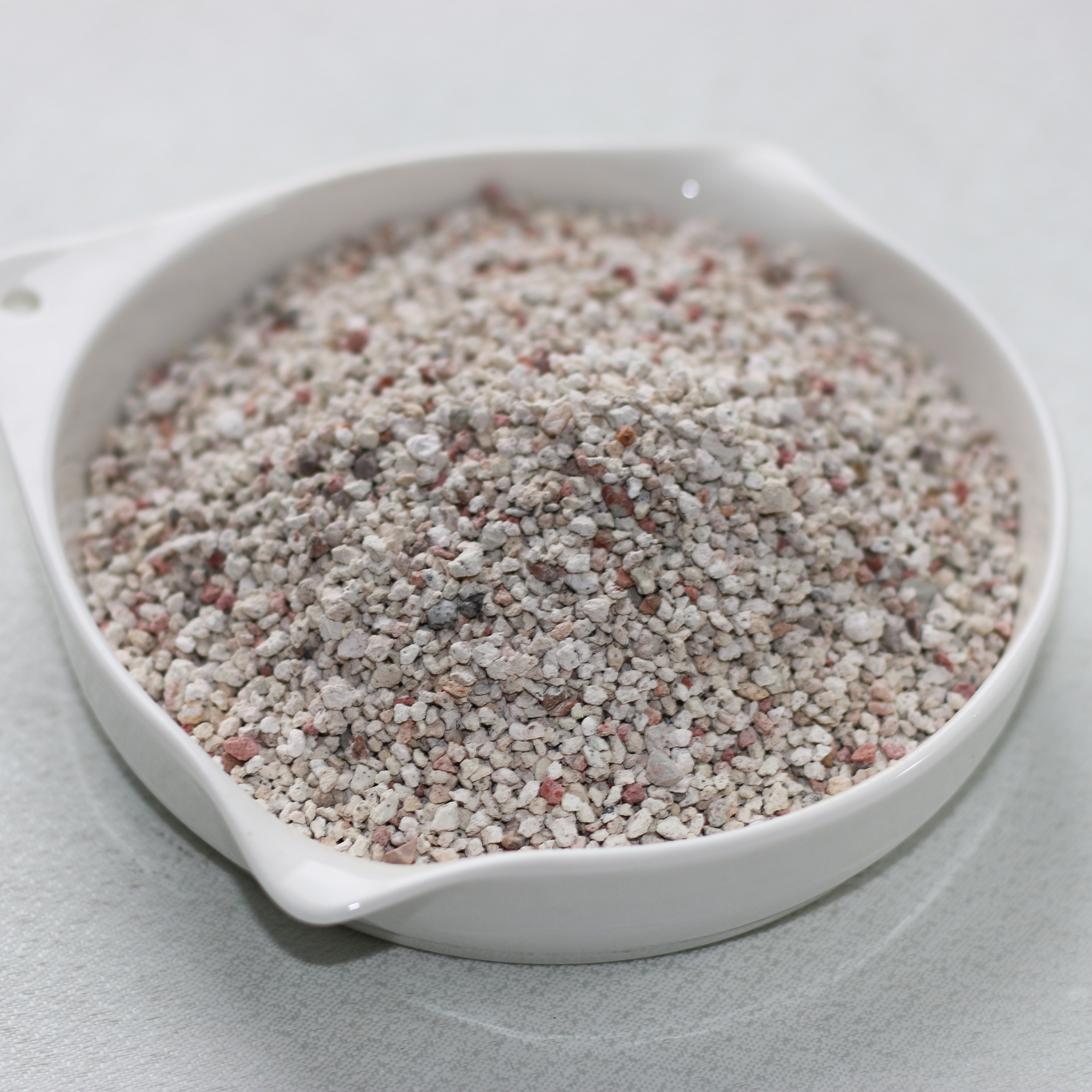 Natural clay desiccant mineral montmorillonite suppliers wholesale