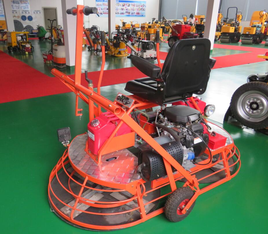 Ride on concrete trowel machine Honda power