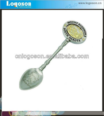 Crafts Souvenir Metal Round Golden Embossment Spoon