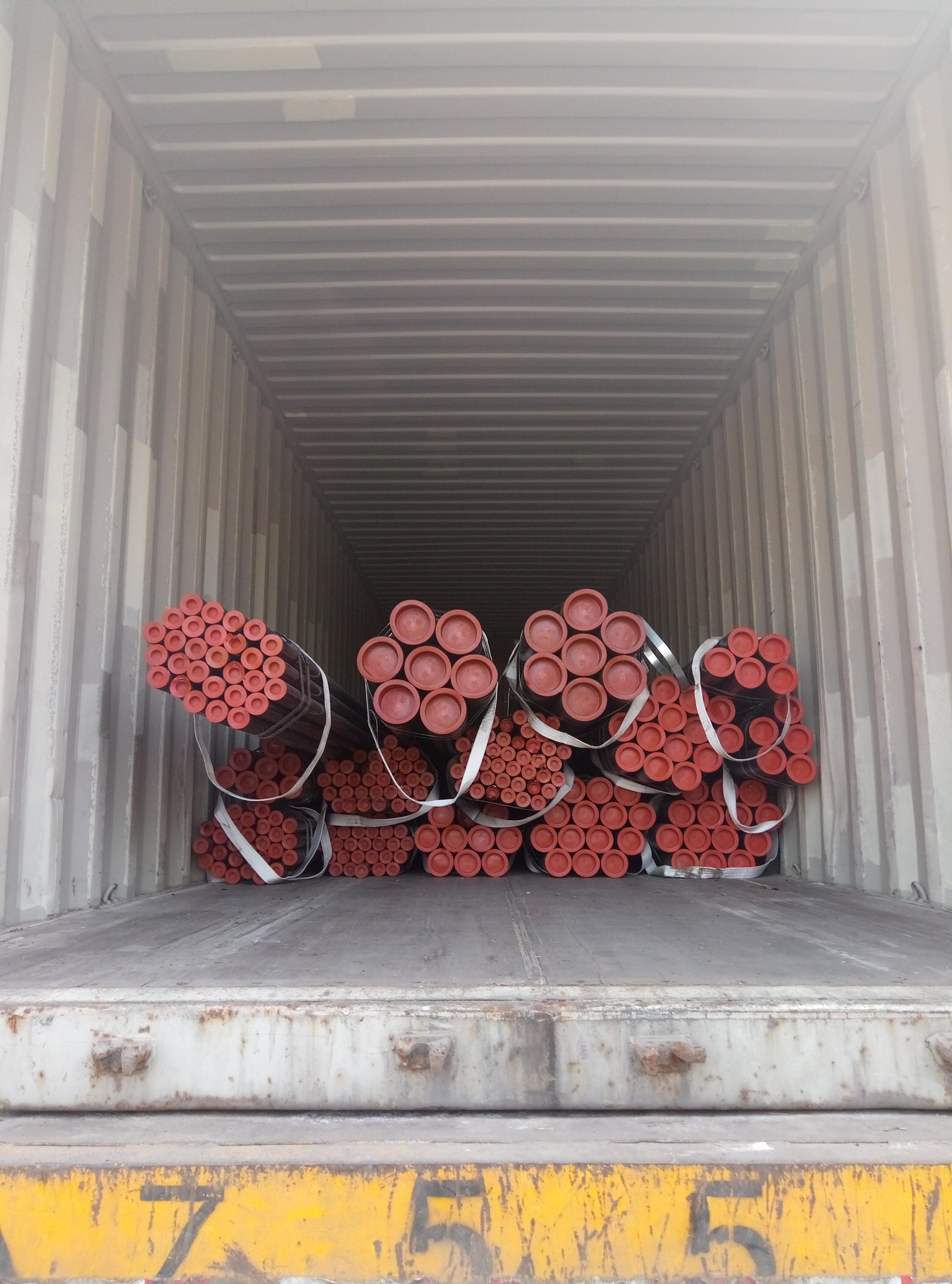 carbon steel pipe distributors