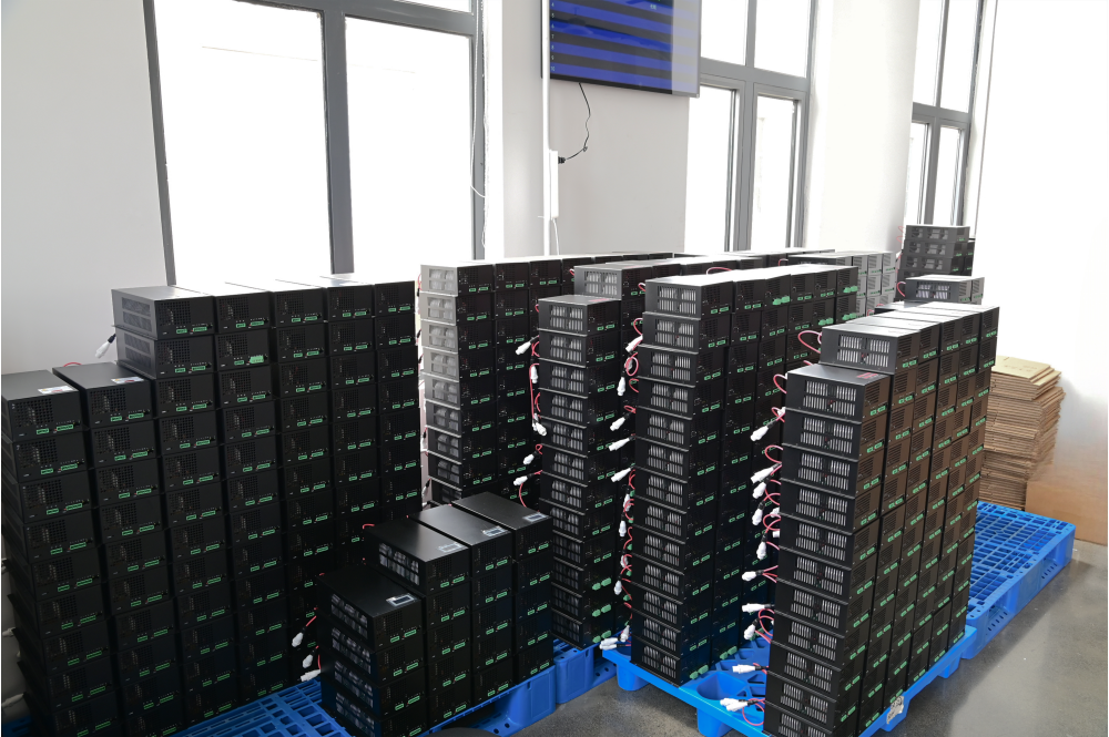 Catu daya laser CO2 digunakan untuk mesin laser CO2 laser power supply used for laser machine