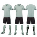 Maillot de football de couleur vert menthe avec botton