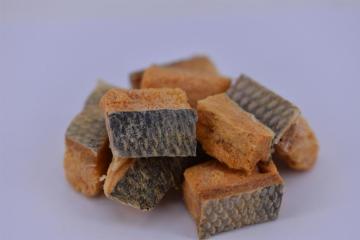Freeze-Dried Salmon with Spinach Cube for Dog Chews