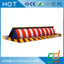 Security retractable car parking hydraulic road blocker