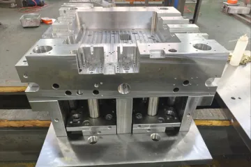 SG Precision Plastic Injection Mold System 1