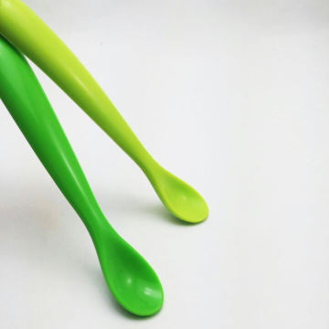 Fashion handle spoon silicone spoon for kids