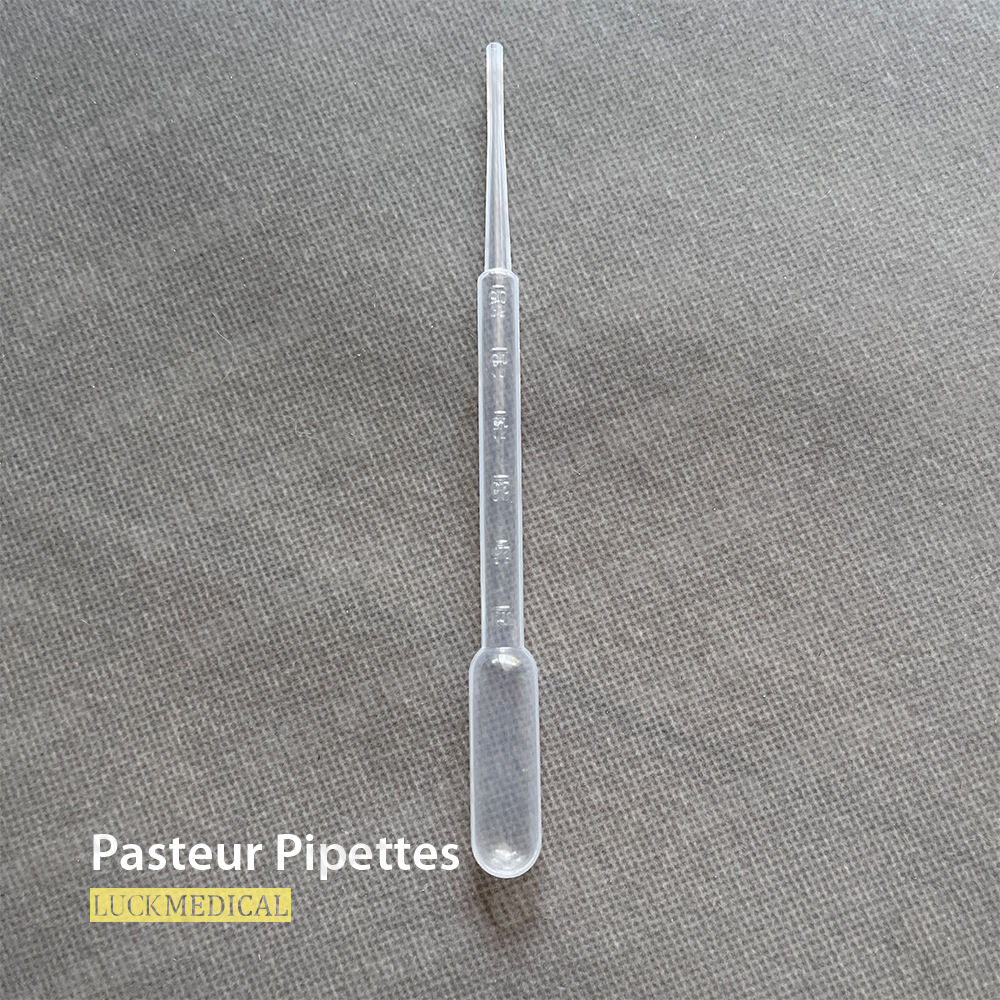 Punta di pipetta di Plastic Pasteur in microbiologia