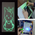 Prancheta de desenho luminosa mágica com bloco de desenho