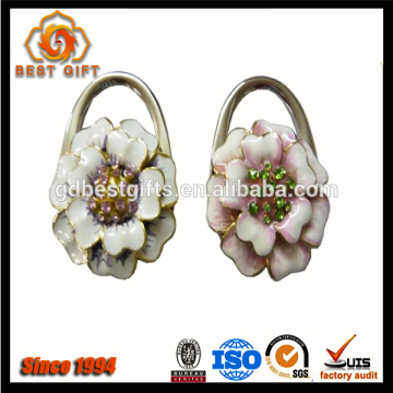 chinese handmade crafts maker creative bag hanger