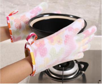 New Fashion Flower Pattern Glove for Oven Baking Use