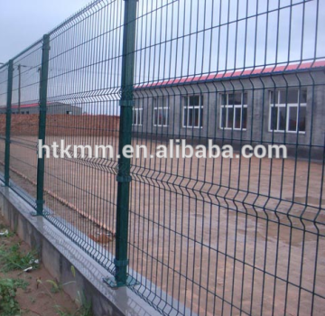 Fence wire mesh panel