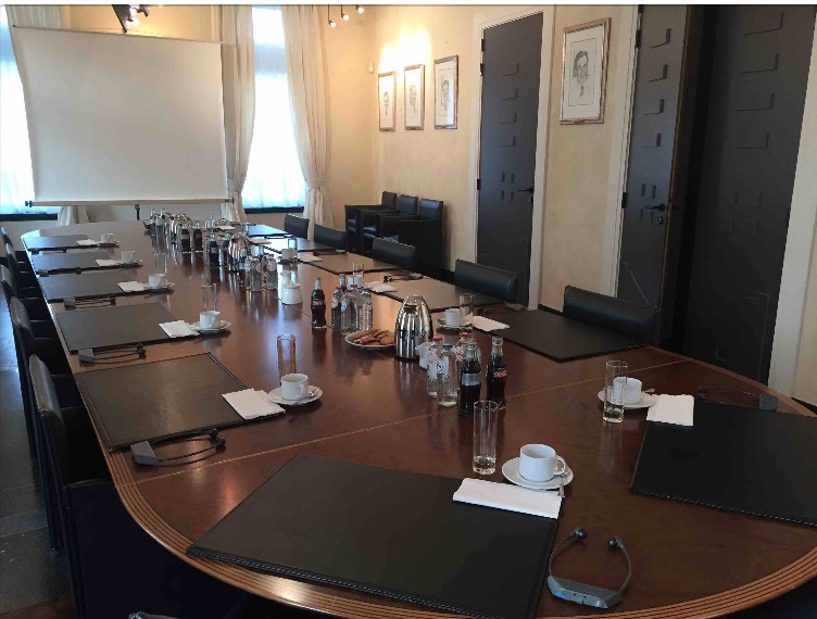 Photo Interpretation Petit Groupe Elysette Fr