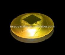 Floating solar light