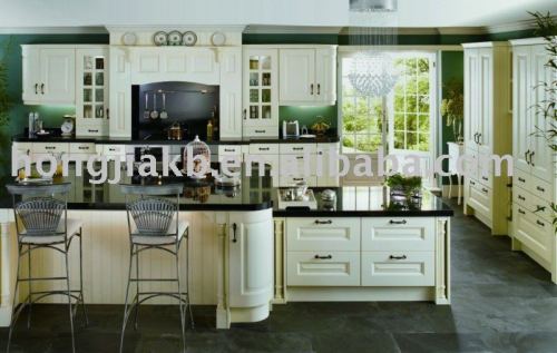 White Shaker Kitchen Cabinets