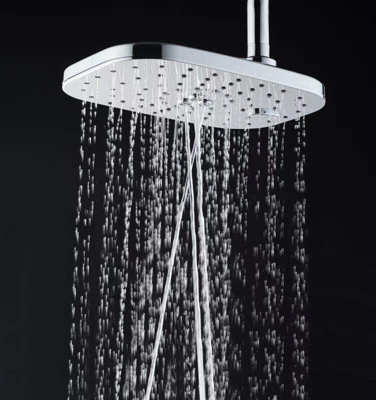 Hochwertiger Wassersparer Wasserfall Chrom ABS Badezimmer Top Kunststoff Duschkopf