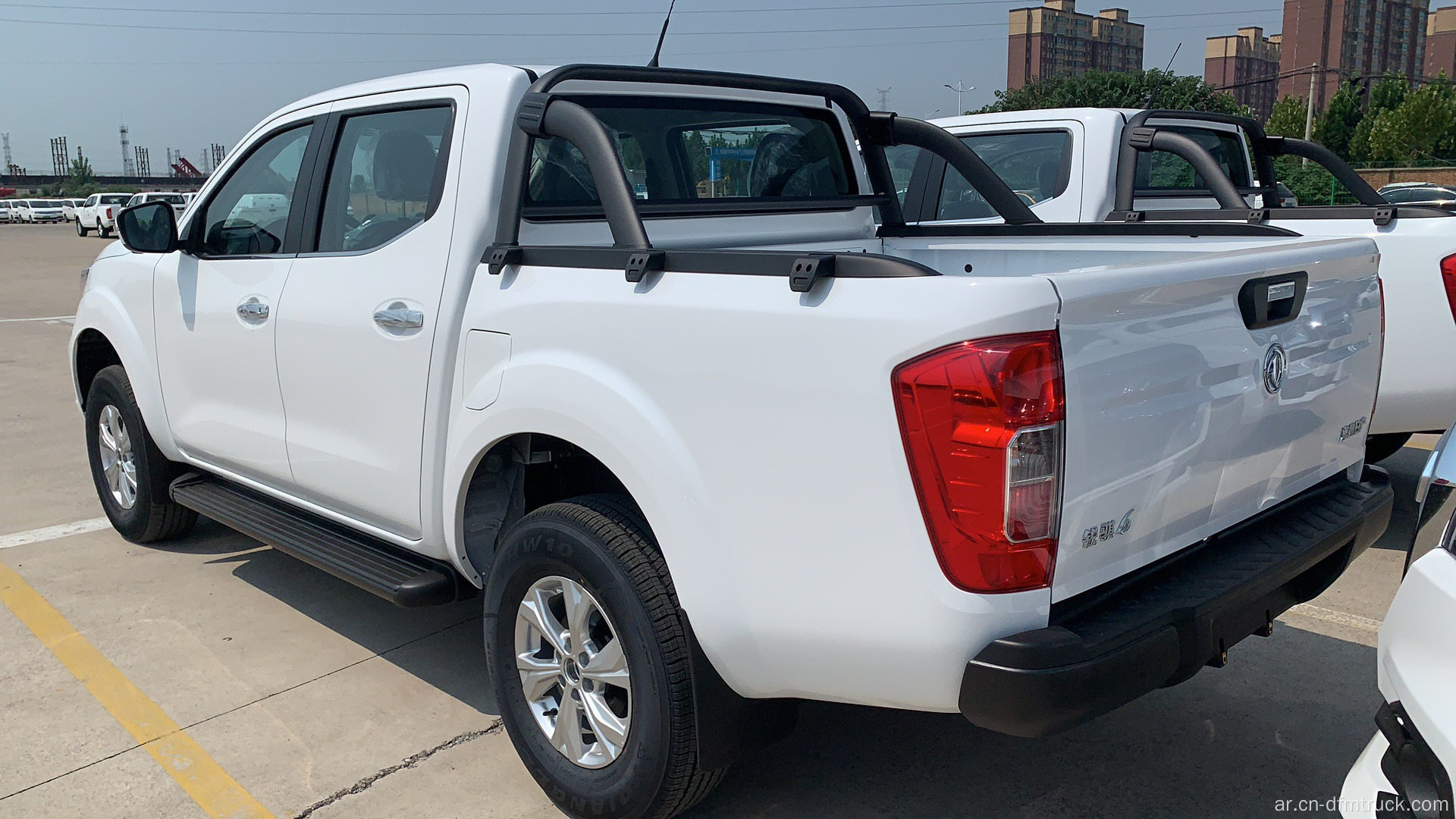 شاحنة صغيرة LHD 4 × 4 Dongfeng Rich Pickup Truck