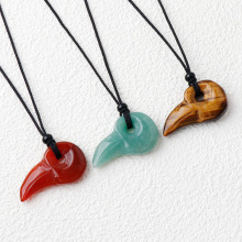 Fashion Natural Hand Carved Raven Crystal Skull Pendant