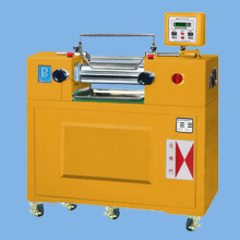 Oil heating lab two roll mill