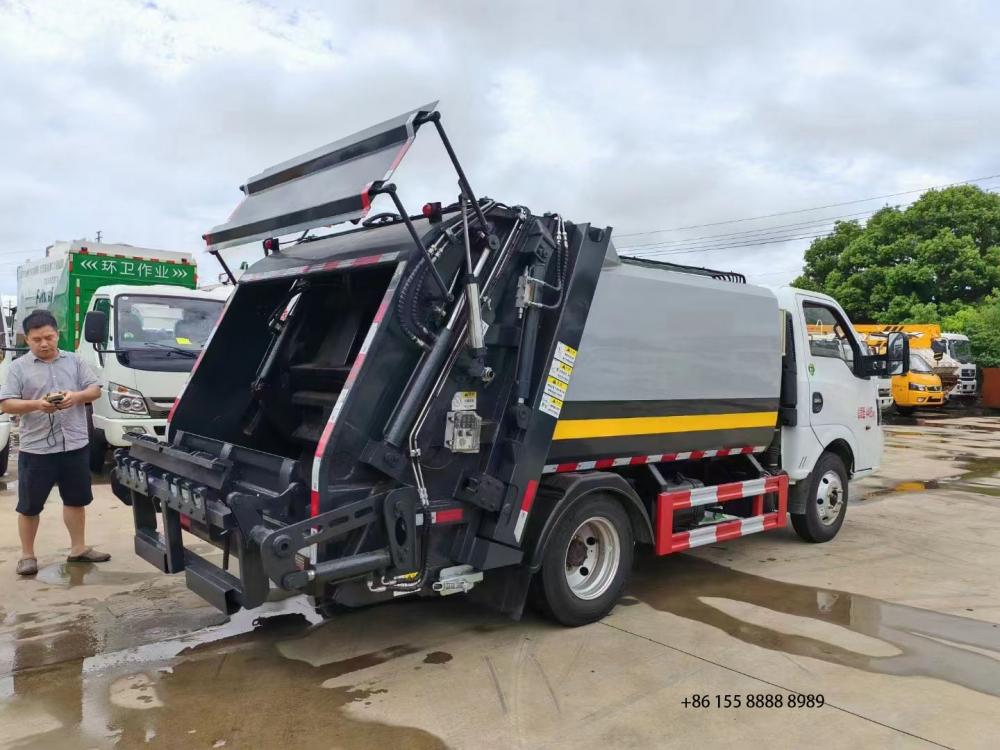 Dongfeng Tuyi Compression Garbage Truck 2 Jpg