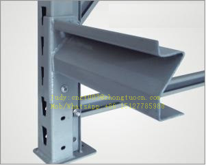 Metal Z beam in upright making machine