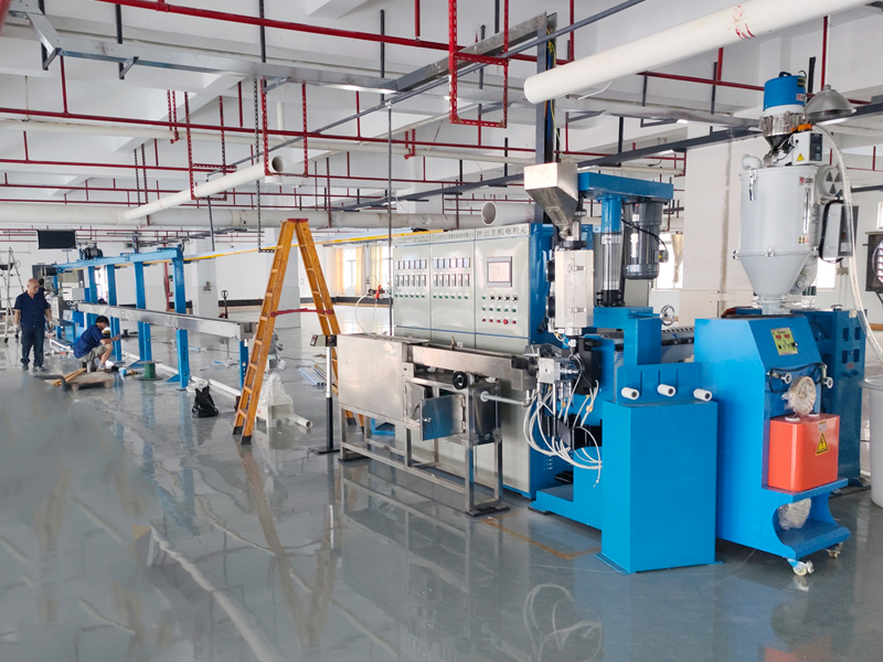 새로운 에너지 압출기 New energy extruder