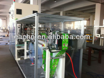 Sanitary napkin medium packaging and making machine