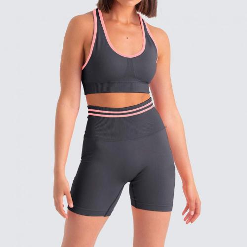 Celana Pendek Racerback dengan Sport Bra Set