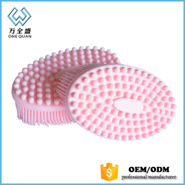 Roof cleaning silicone brush cleaner and brush cleaning mat