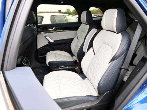 Byd Tang EV 5 Doors 7 Seats 600-730km Long Range Used Car Advanced Battery New Energy Electric Vehicles