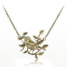 Chinese magpie standing magpie tree pendant necklace