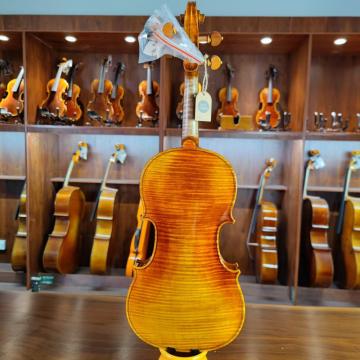Professional violin/fiddle with tone wood 4/4