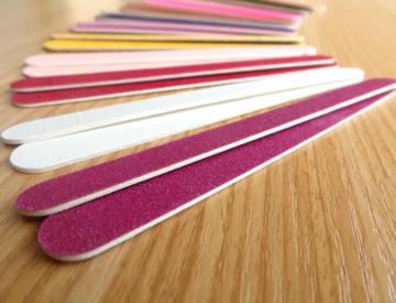 Disposable nail file set