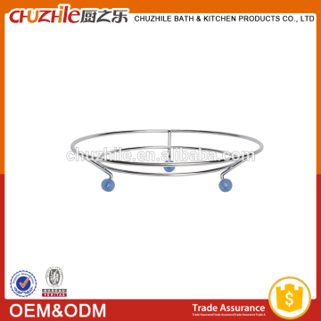 Practical and convenient wire trivet