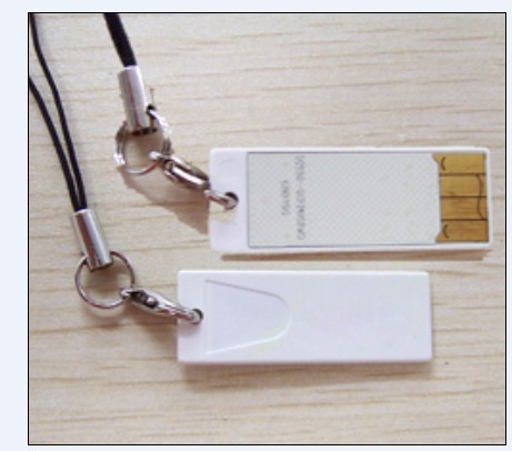 Mini Slim 1GB - 32GB USB Flash Drive avec trousseau