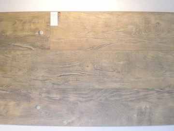 Europe Oak Laminated Floor (26277)