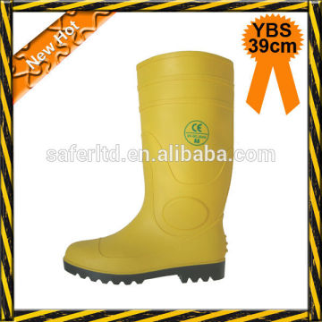 Chemical resistant pvc rain boots